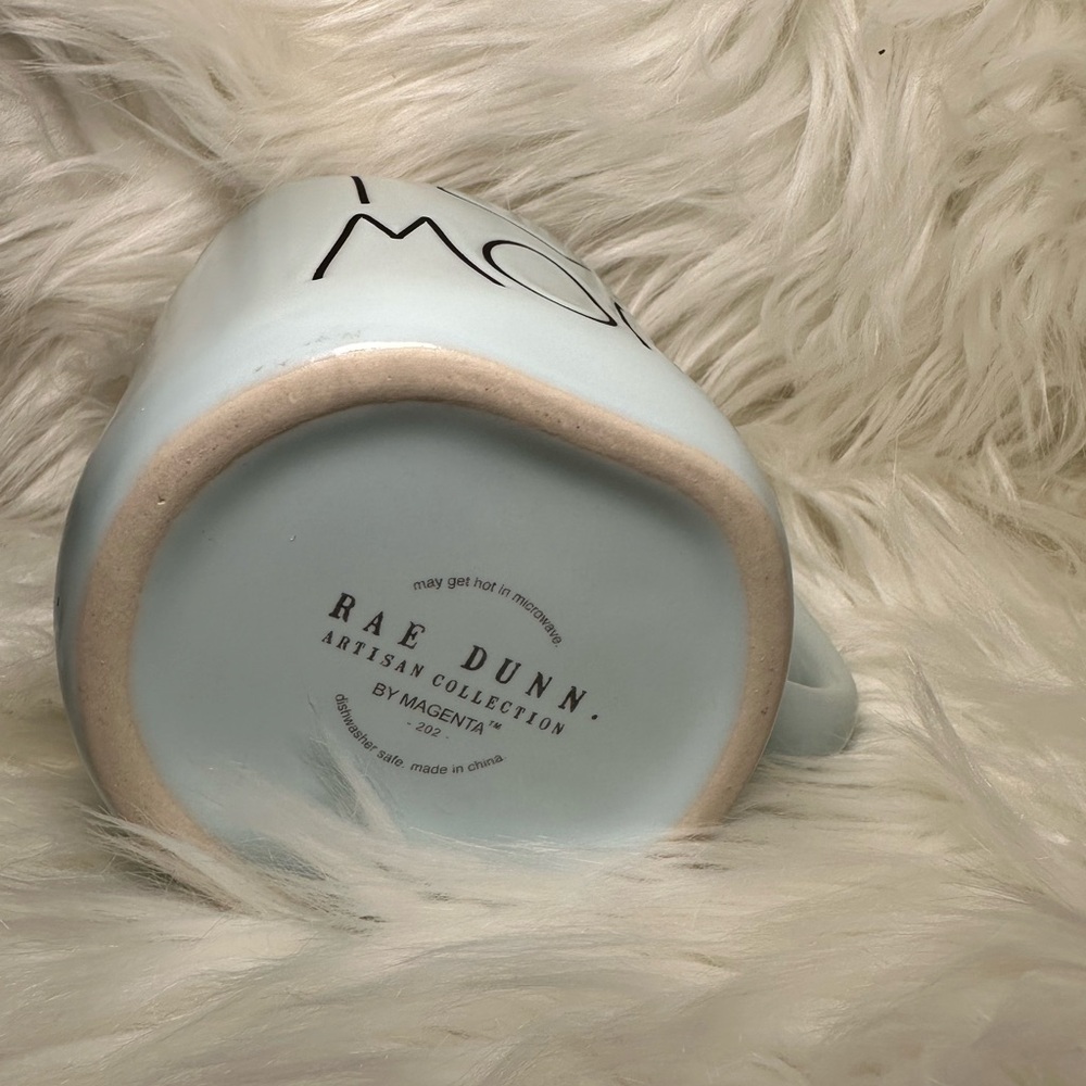 I ♥ MOM White Ceramic Mug - Picture 3 of 3